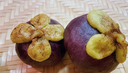 'Mắt chữ O miệng chữ A' trước mẻ bánh bao rau củ quả như thật của cô nàng 9X